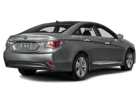 Used 2015 Hyundai Sonata Limited w/ Option Group 02 FWD image 2