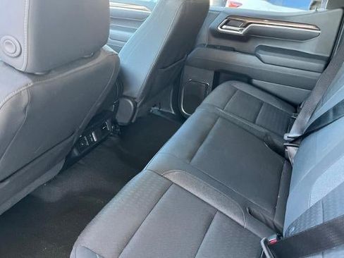 Used 2025 Chevrolet Silverado 1500 LT RWD image 5