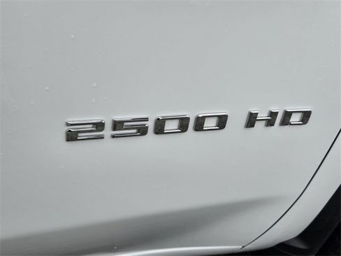 Used 2024 Chevrolet Silverado 2500 LT image 19