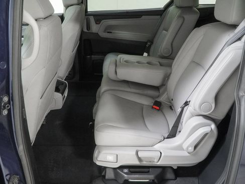 Used 2023 Honda Odyssey EX-L image 43