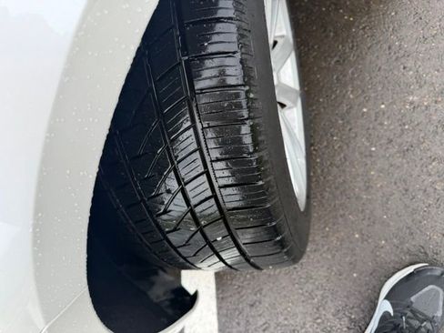 Used 2018 Cadillac CTS Sedan RWD image 3