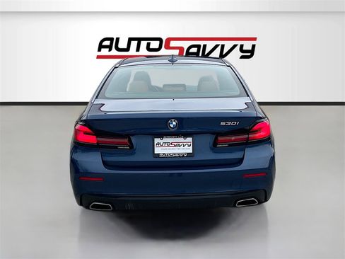 Used 2023 BMW 530i w/ Premium Package image 6