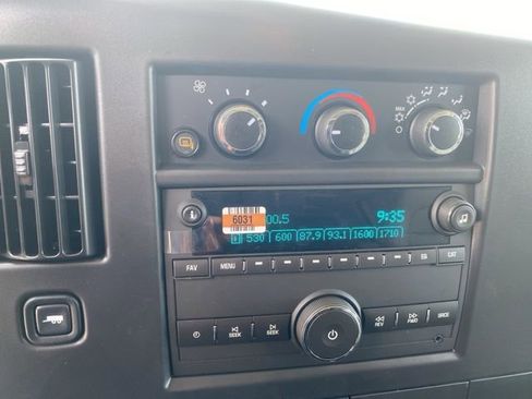 New 2026 Chevrolet Express 3500 Extended RWD image 19