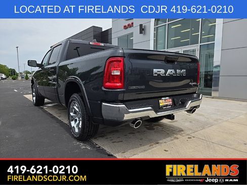 New 2026 RAM 1500 4x4 Crew Cab image 5