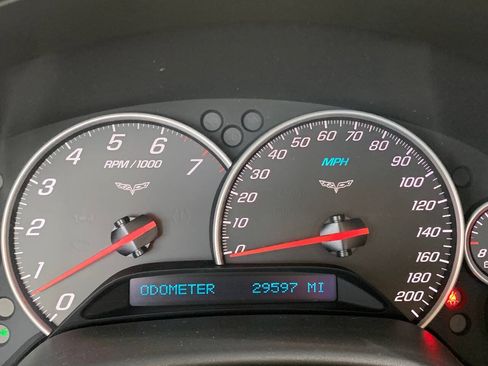 Used 2005 Chevrolet Corvette Convertible w/ Preferred Equipment Group RWD image 16