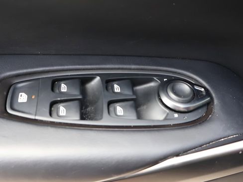 Used 2024 Aston Martin DBX 707 image 11