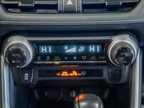 Used 2025 Toyota RAV4 XLE image 21