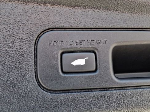 Used 2023 Acura MDX SH-AWD w/ Advance Package image 34