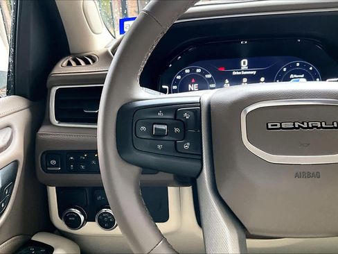 Used 2024 GMC Yukon Denali image 23