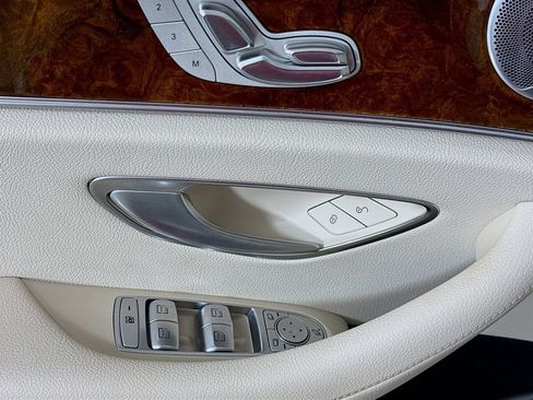 Used 2020 Mercedes-Benz E 350 Sedan image 21