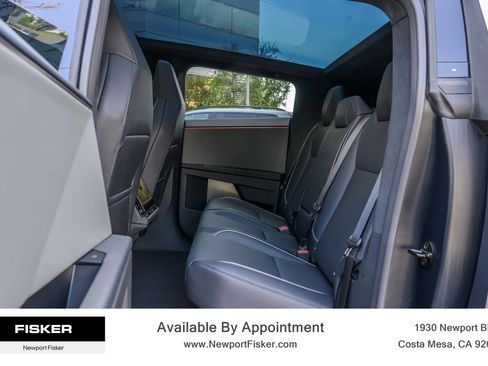 Used 2024 Tesla Cybertruck AWD Crew Cab image 22