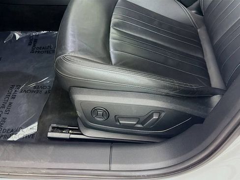 Used 2024 Audi A6 Premium Plus image 18