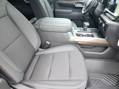 New 2026 Chevrolet Silverado 1500 LT Trail Boss w/ Convenience Package II AWD/4WD image 14