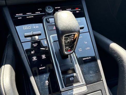 Used 2019 Porsche Cayenne AWD/4WD image 32