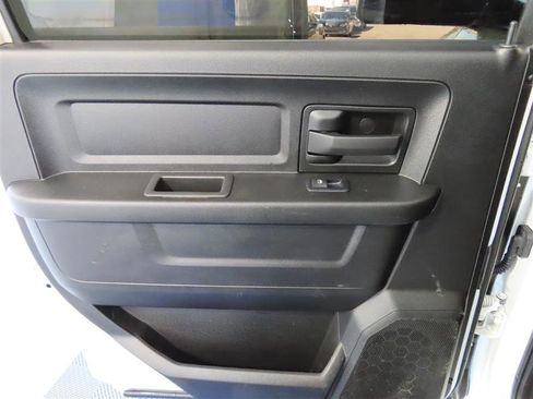 Used 2022 RAM 1500 Tradesman w/ Chrome Appearance Group AWD/4WD image 25