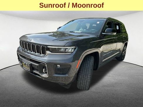 Used 2022 Jeep Grand Cherokee L Overland w/ Luxury Tech Group IV AWD/4WD image 5
