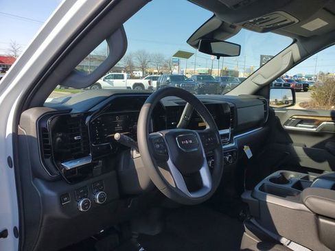 New 2026 GMC Sierra 1500 Elevation image 7