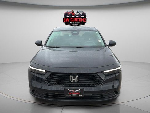 Used 2025 Honda Accord SE image 2