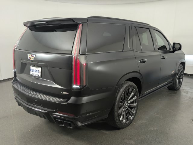 Used 2025 Cadillac Escalade V AWD/4WD image 7