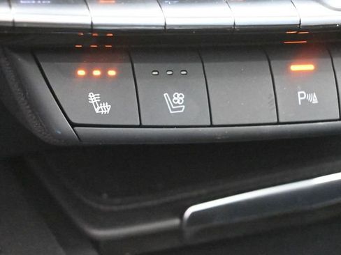 Used 2024 Cadillac XT4 Sport image 27