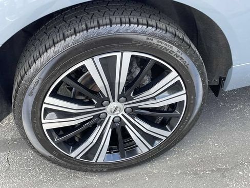 Used 2023 Volvo XC60 B5 Plus w/ Climate Package AWD/4WD image 10