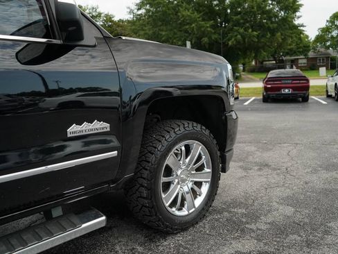 Used 2018 Chevrolet Silverado 1500 High Country AWD/4WD image 19
