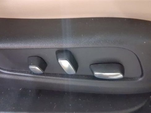 Used 2018 Cadillac XT5 Luxury w/ Driver Awareness Package image 20