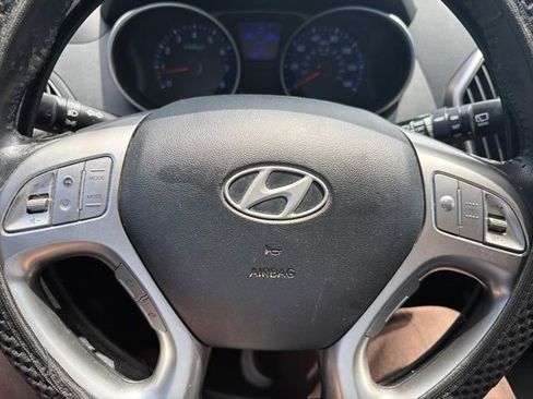 Used 2011 Hyundai Tucson GLS FWD image 13
