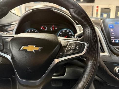 Used 2022 Chevrolet Malibu LT FWD image 11