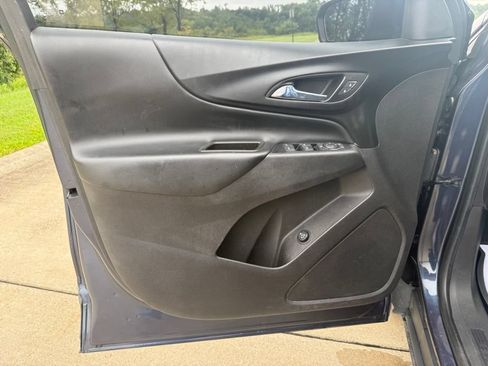 Used 2018 Chevrolet Equinox LT AWD/4WD image 24