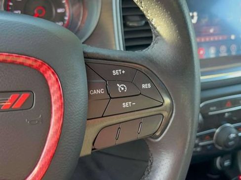 Used 2017 Dodge Charger SXT w/ Blacktop Package RWD image 17
