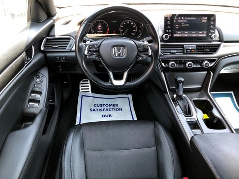 Used 2018 Honda Accord Sport image 8