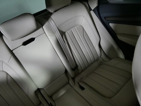 Used 2023 Audi Q5 2.0T Premium Plus w/ Premium Plus Package image 14