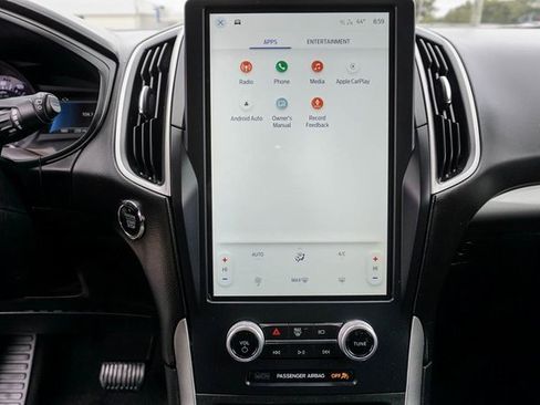 Used 2022 Ford Edge SE w/ Black Appearance Package image 17