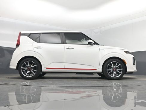 Used 2022 Kia Soul Turbo image 16