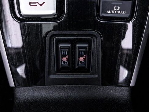 Used 2018 Mitsubishi Outlander GT image 21