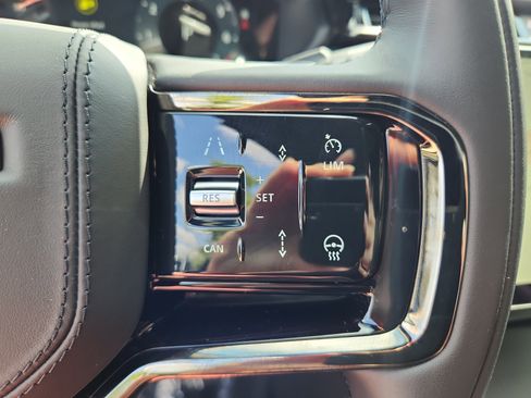 Used 2026 Land Rover Range Rover Velar S image 20