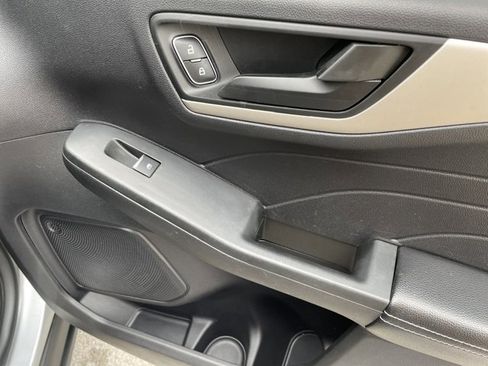 Used 2022 Ford Escape SE image 47