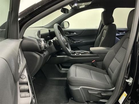 New 2027 Chevrolet Equinox LT w/ LPO, Floor Liner Package AWD/4WD image 8