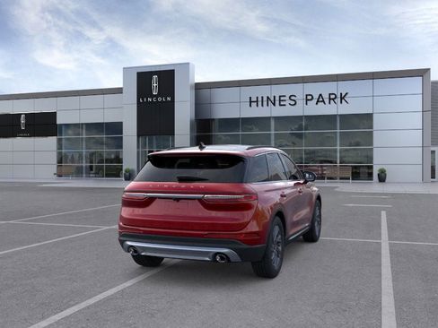 New 2026 Lincoln Corsair Premiere image 8