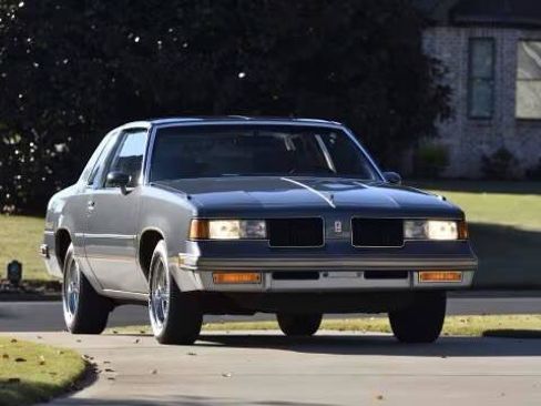 Used 1987 Oldsmobile Cutlass Supreme Salon image 14