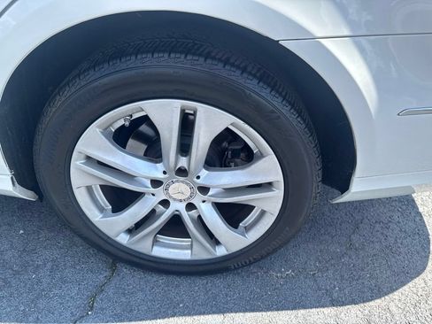 Used 2010 Mercedes-Benz E 350 Sedan image 42