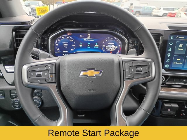 Used 2025 Chevrolet Silverado 1500 LT AWD/4WD image 13