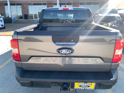 New 2025 Ford Maverick XLT w/ XLT Luxury Package image 7