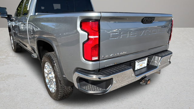 Used 2025 Chevrolet Silverado 2500 LTZ w/ LTZ Plus Package AWD/4WD image 41