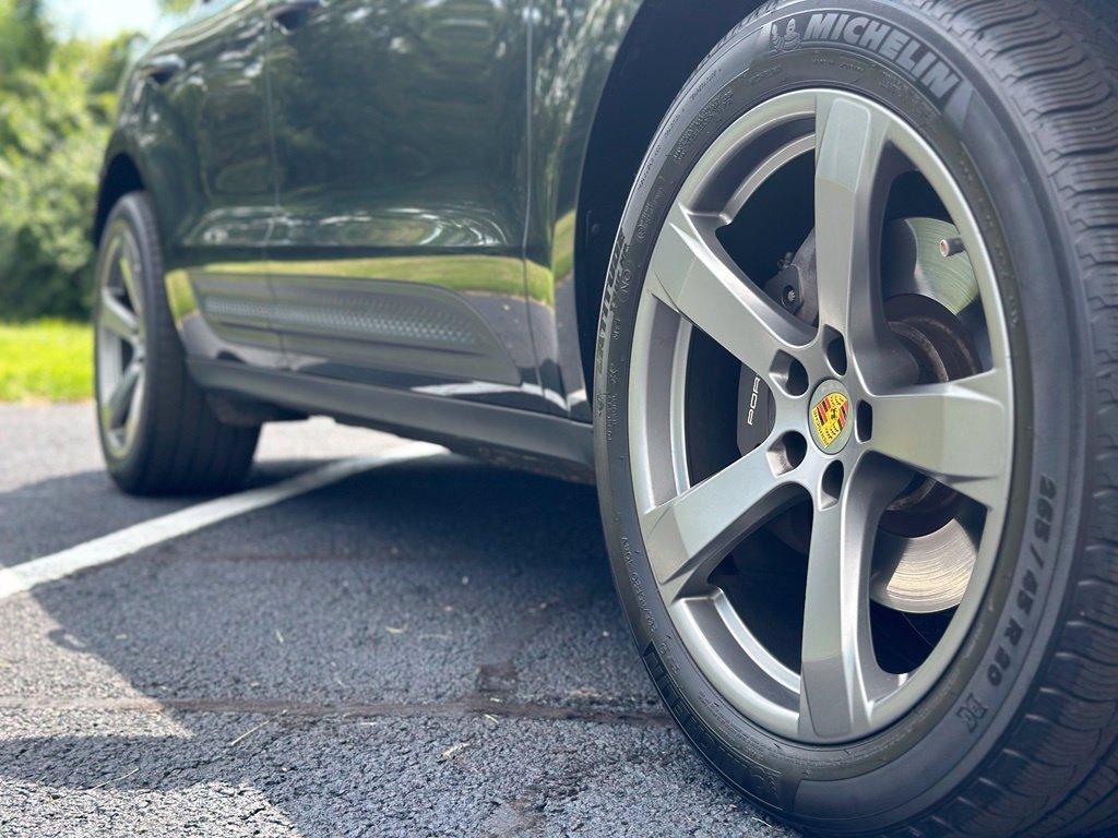 Used 2023 Porsche Macan AWD/4WD image 7