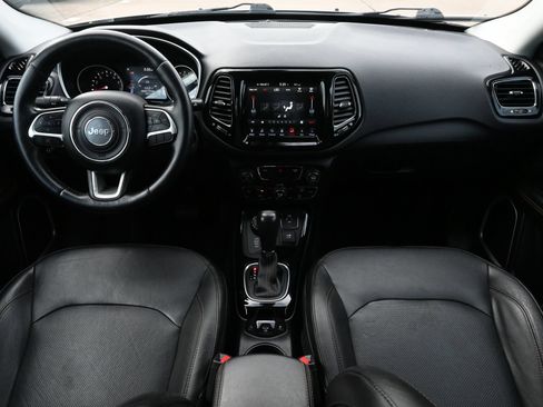 Used 2018 Jeep Compass Limited w/ Navigation Group AWD/4WD image 8