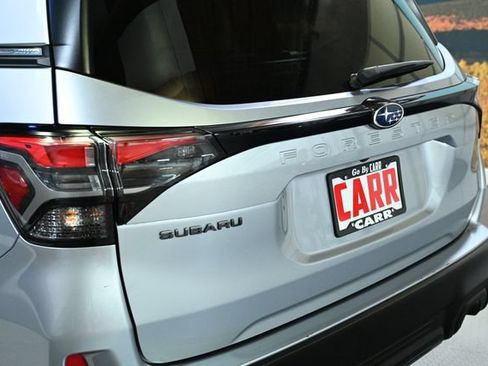Used 2025 Subaru Forester Premium AWD/4WD image 18