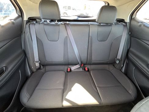 Used 2025 Buick Encore GX Preferred FWD image 37