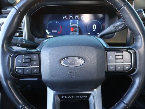Used 2024 Ford F250 Platinum image 16